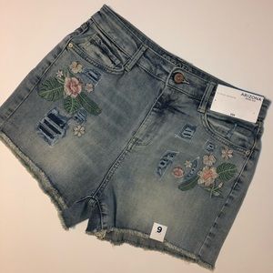 Arizona Hi-Rise Embroidred Shorts